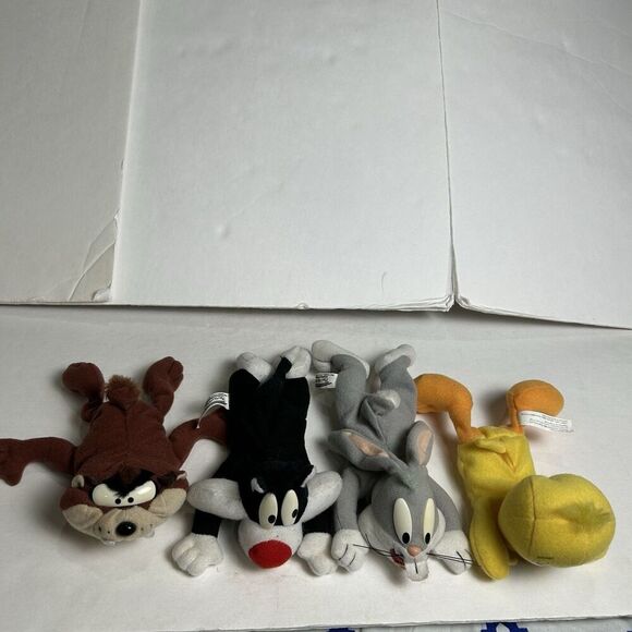 Looney Tunes 1996 Play by Play Beanie Plush Doll- Taz Bugs Tweety More Lot of 4 - Picture 1 of 7